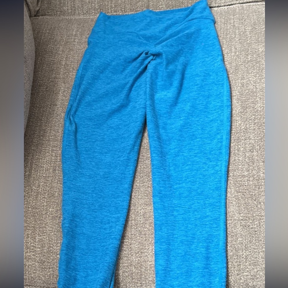 Turquoise bombshell legging size small comes with bombshell bag